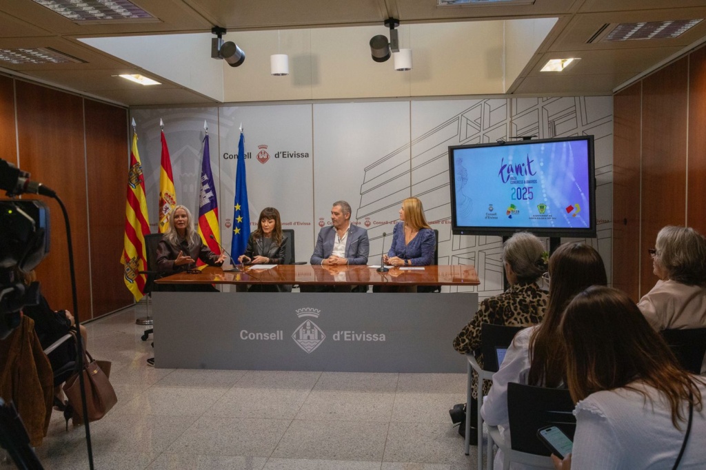 Eva Ballarin, Alicia Reina, Juan Miguel Costa y Montse Monsalve