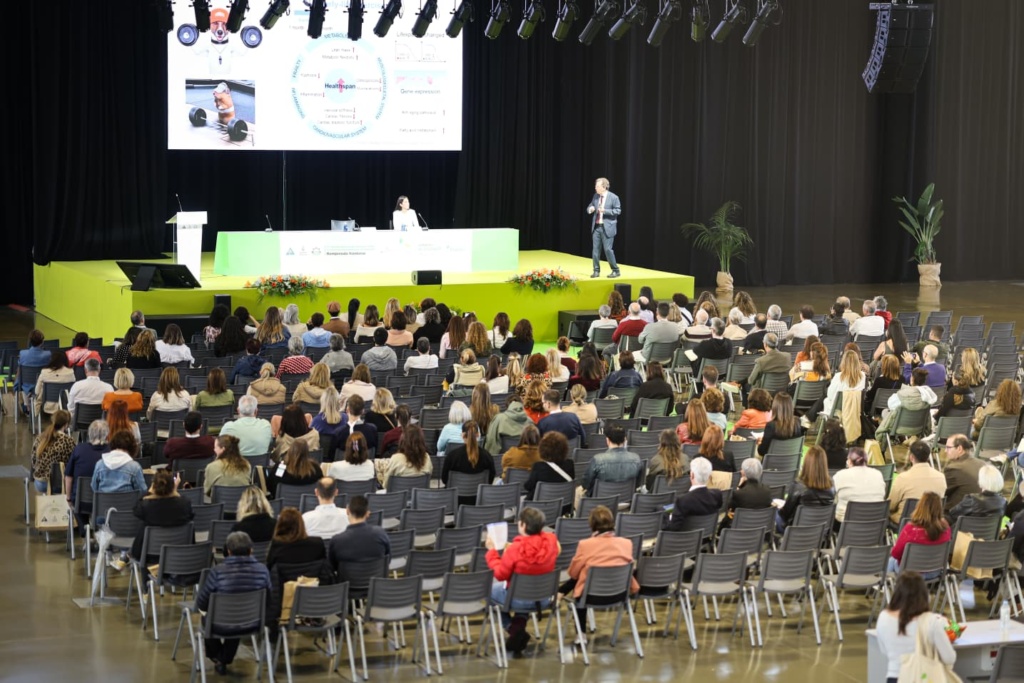 primera ponencia de la clausura