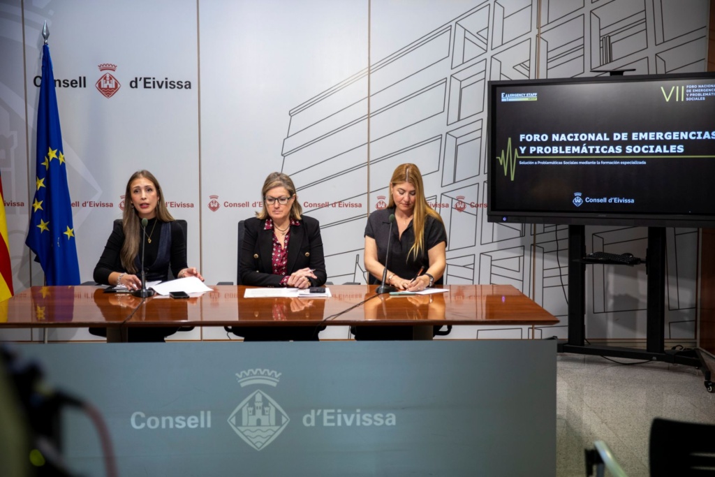 Andrea Toro, Carolina Escandell y Montse Monsalve