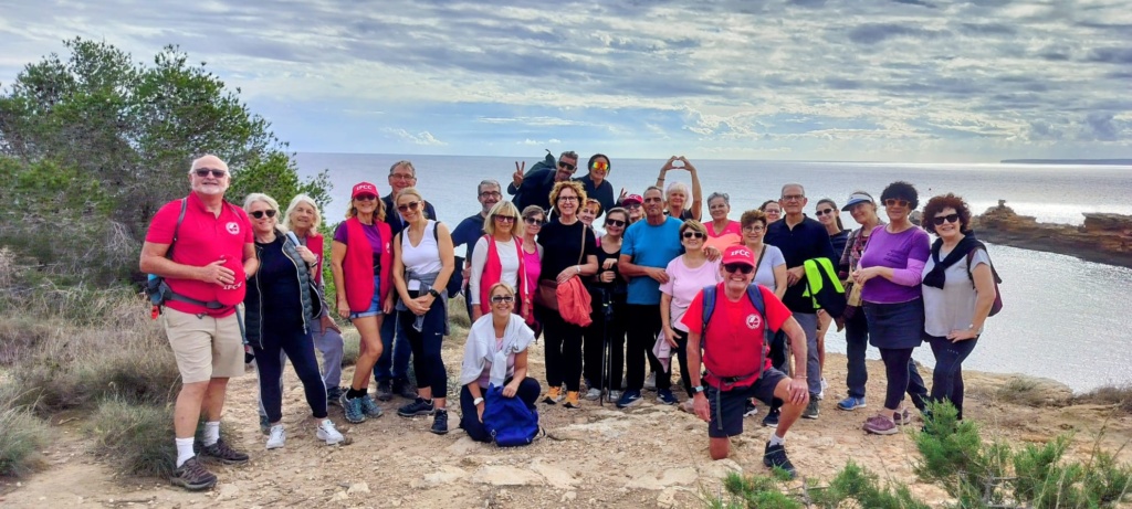 Imagen de una de las caminatas solidarias de IFCC celebrada en 2025