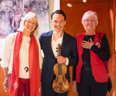 20260415-IFCC-Linus-Roth-054-JUAN-CARLOS-FLOREZ Linus Roth y las voluntarias de IFCC