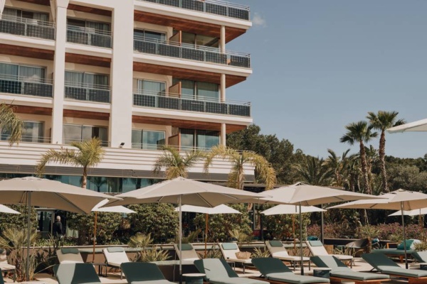 Aguas de Ibiza se convierte en el prescriptor del bienestar, gastronomía y diseño mediterráneo - imagen 1