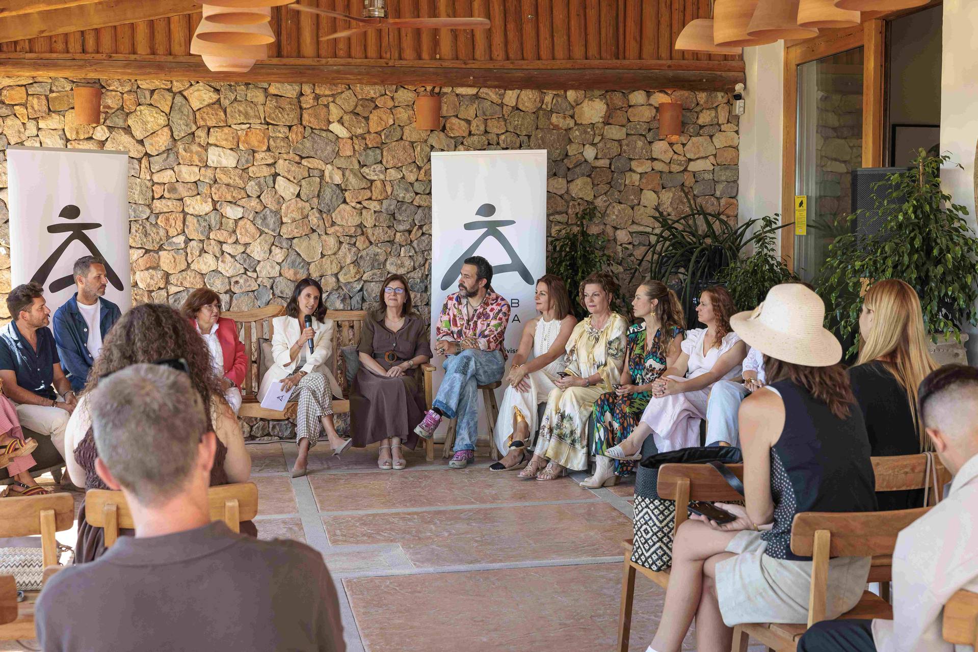 La Pasarela Adlib celebra su 55 aniversario reivindicando el valor de la moda ibicenca con el Puerto de Ibiza como escenario - imagen 1