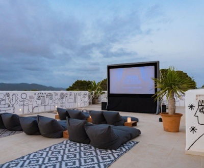 Las Mimosas convierte sus viernes de verano en una cita con el rooftop, el cine y las sesiones de David Moreno - imagen 2