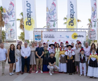 Organizadores, patrocinadores y autoridades en la inauguración de la tercera edición de este gran evento gastronómico