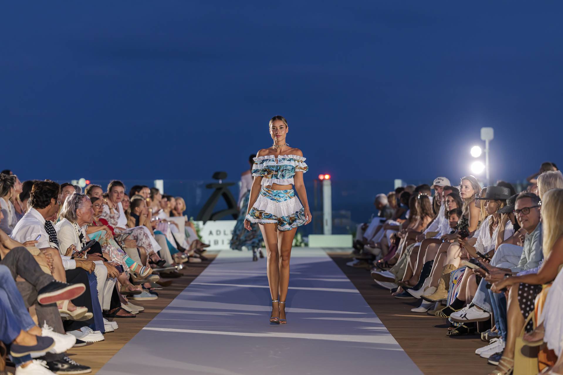 Adlib Ibiza desfila frente al Mediterráneo en BLESS Ibiza The Site - galería 9