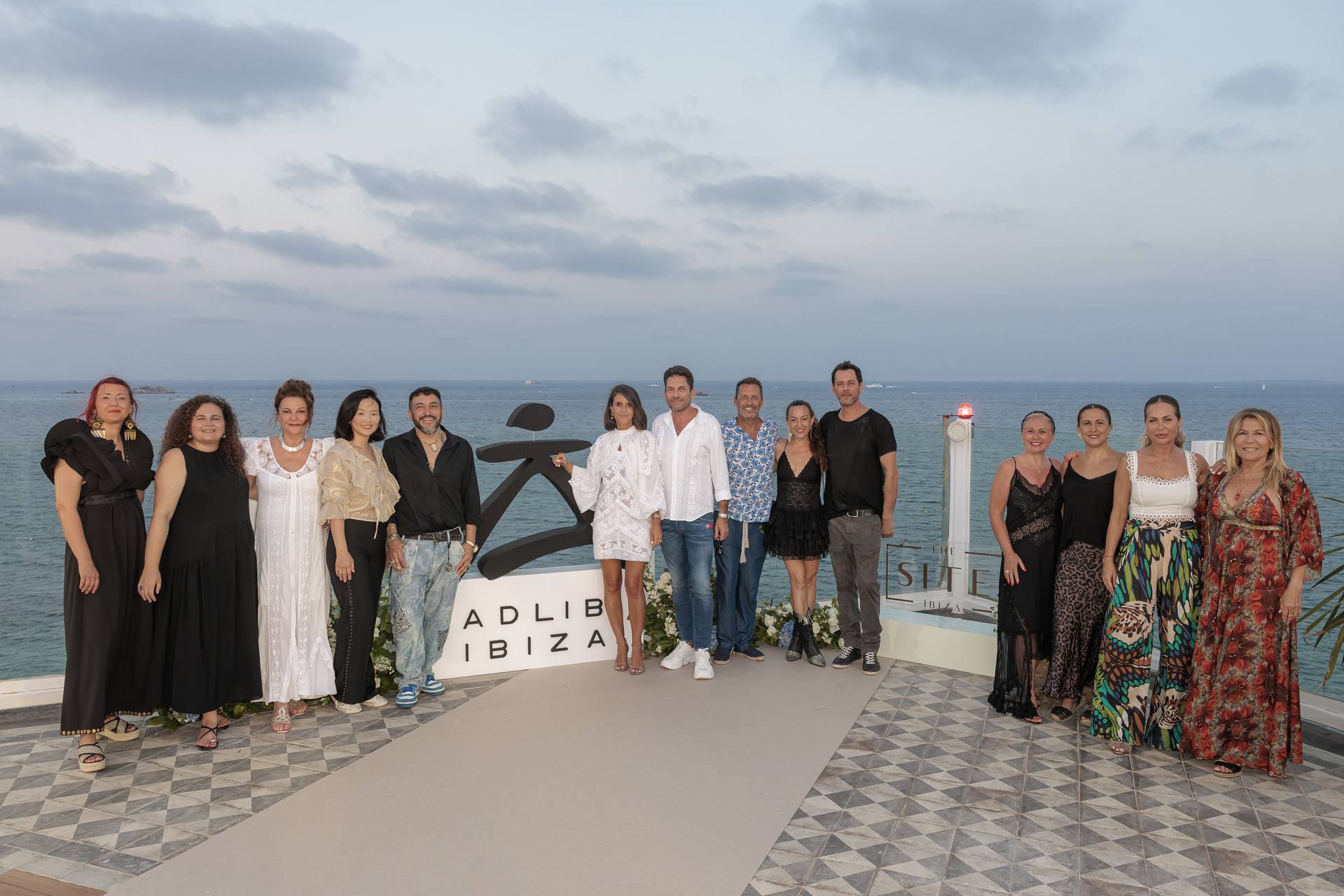 Adlib Ibiza desfila frente al Mediterráneo en BLESS Ibiza The Site - imagen 4