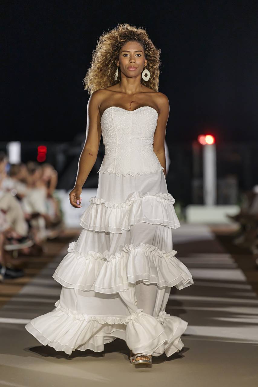 Adlib Ibiza desfila frente al Mediterráneo en BLESS Ibiza The Site - galería 21