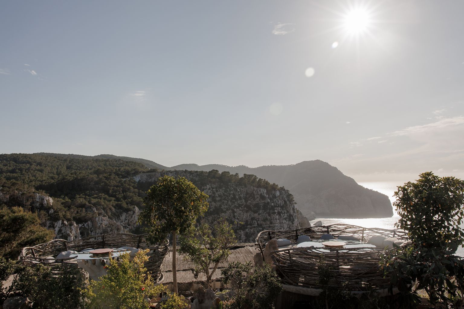 Hacienda Na Xamena, el mejor escenario para vivir el eclipse este 12 de agosto fusionando música y el ocaso de Ibiza con una gran experiencia gastronómica - 4