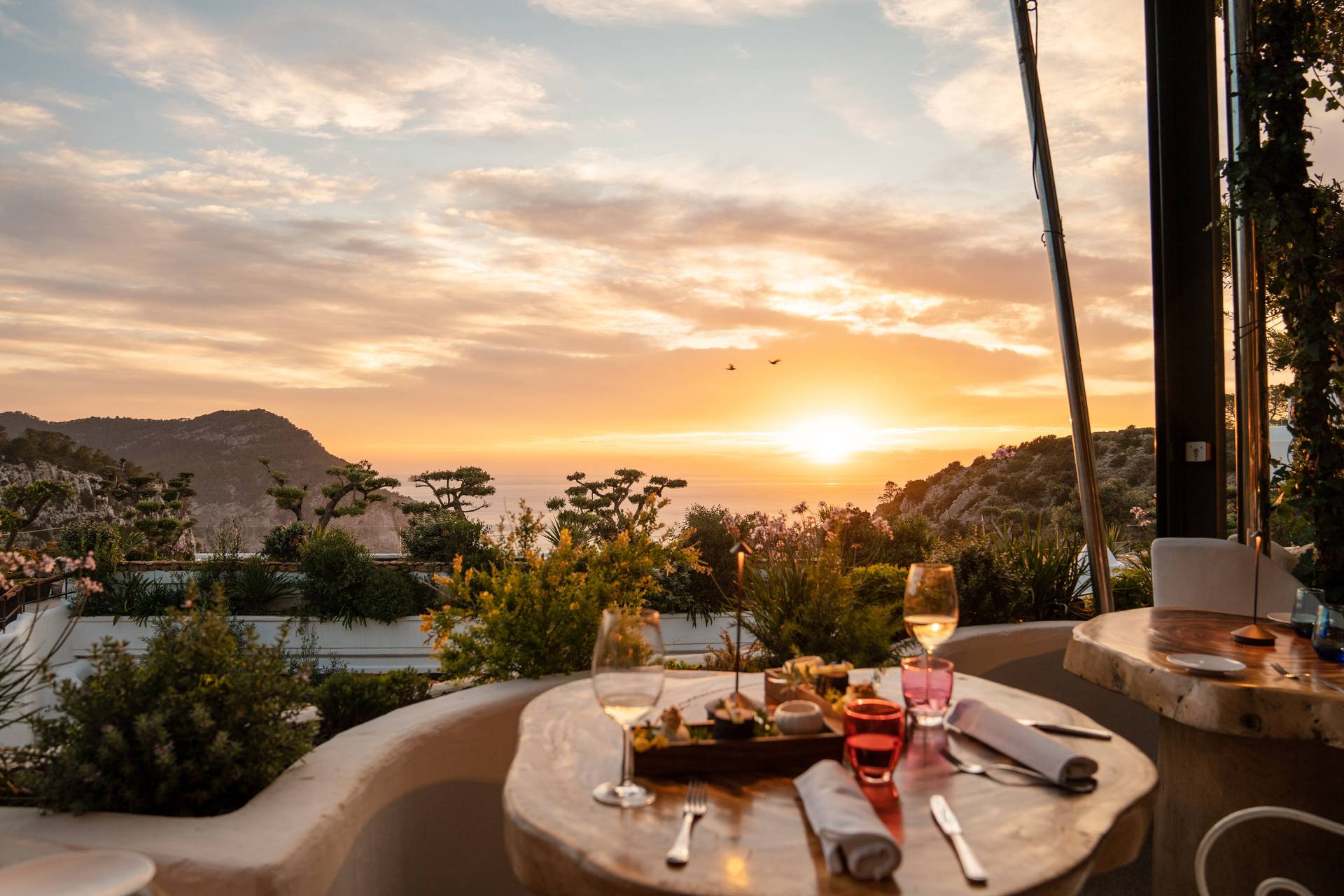 Atardecer en el restaurante Edén de Hacienda Na Xamena