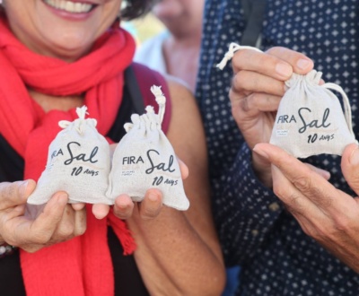 X Fira de la Sal 2026 · DE012153 · Daniel Espinosa Bolsitas de sal conmemorativas del décimo aniversario de la Fira de la Sal. X Fira de la Sal 2026. Fotografía: Daniel Espinosa.