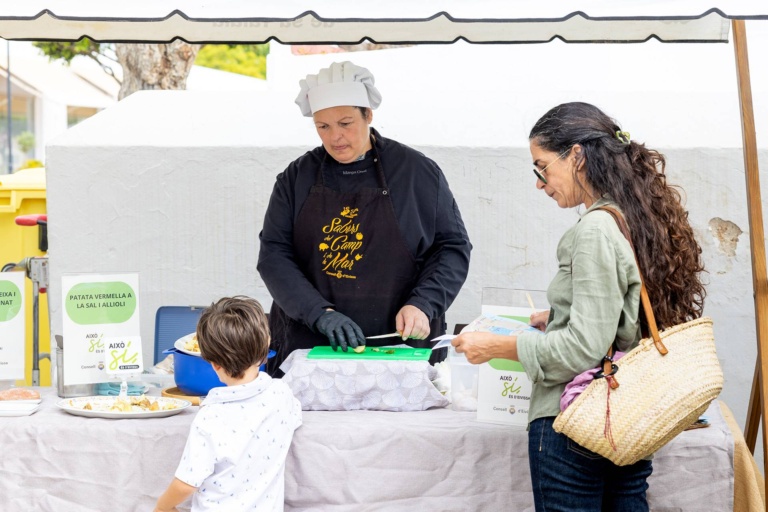 Participantes en las actividades gastronómicas. X Fira de la Sal, Sant Jordi, 17 de octubre de 2026. Fotografía: Juan Carlos Flórez.