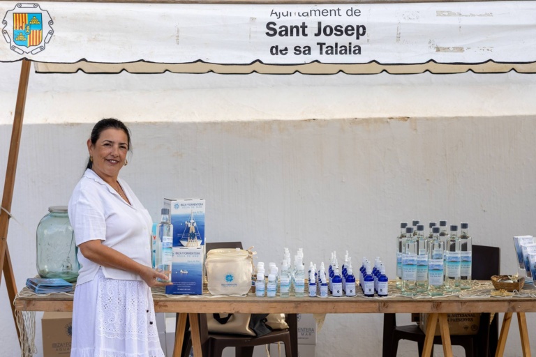 Puesto de productos cosméticos artesanales. X Fira de la Sal, Sant Jordi, 17 de octubre de 2026. Fotografía: Juan Carlos Flórez.