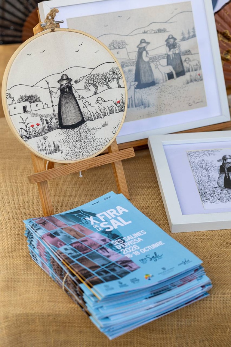 Creaciones artesanales y puestos del mercado. X Fira de la Sal, Sant Jordi, 17 de octubre de 2026. Fotografía: Juan Carlos Flórez.
