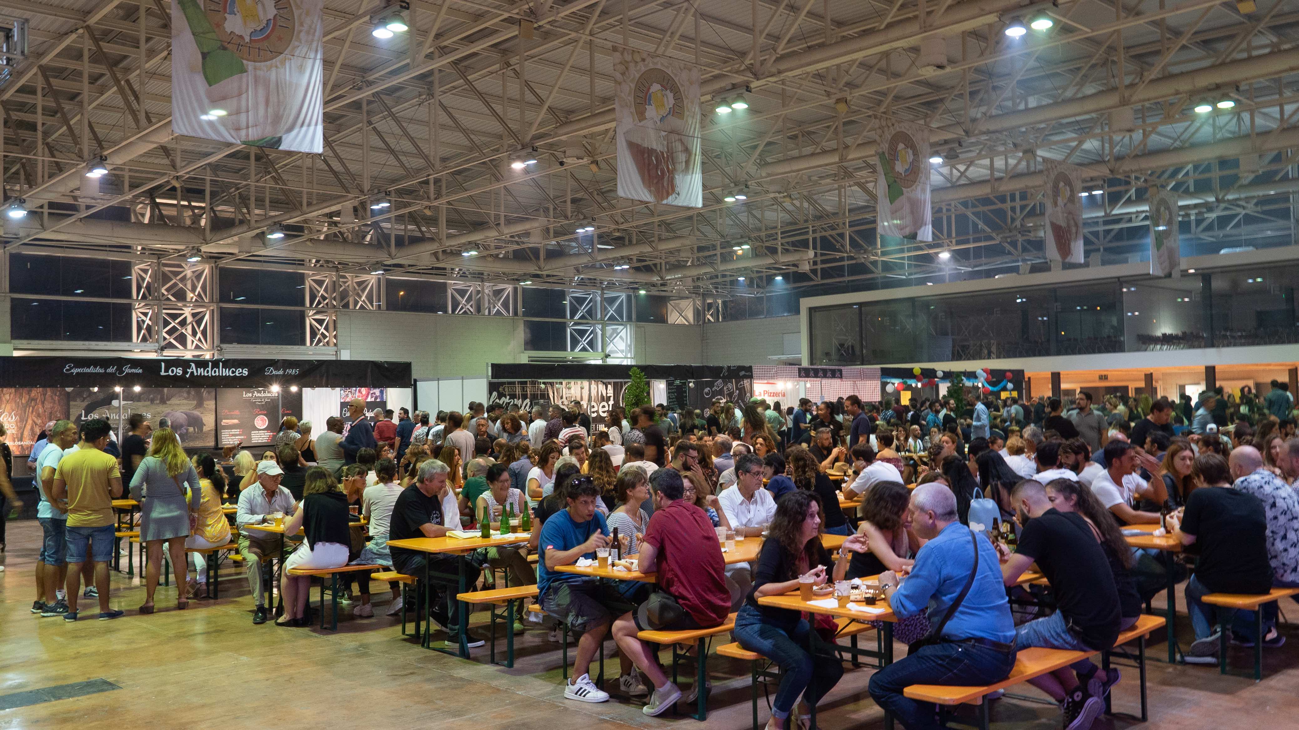 Zona gastro Feria de la Cerveza